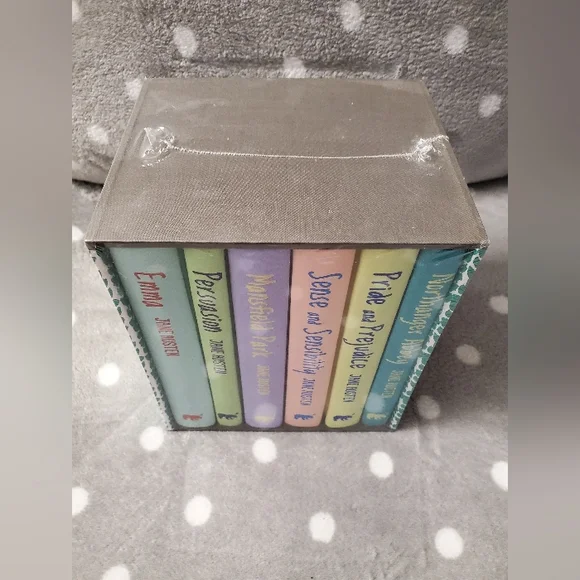 Jane Austin Box Set - Picture 2 of 6